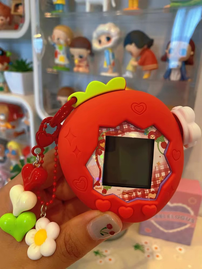 Bandai Tamagotchi Paradise Pet Machine Schutzhülle, Rosa Erdbeere, mit Panel Papier, Kawaii Schlüsselanhänger - Bild 2