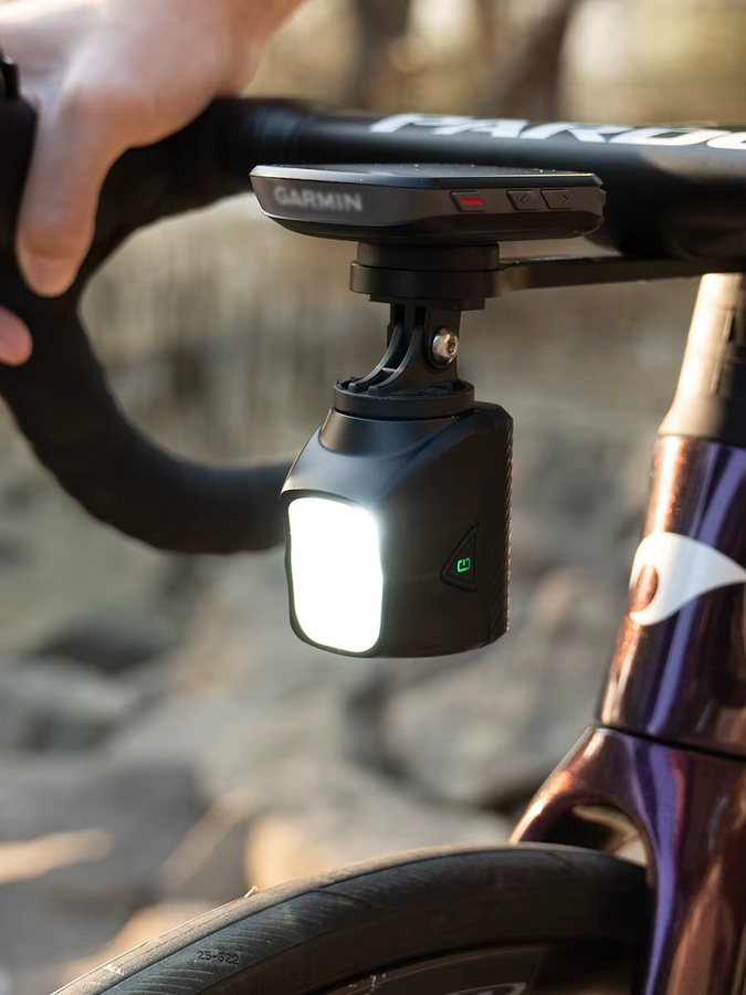 TOWILD DL1200S/DL1700 Fahrradlicht Schwarz mit 1900LM Beam, wiederaufladbare MTB Frontleuchte und Power Bank Funktion - Bild 1