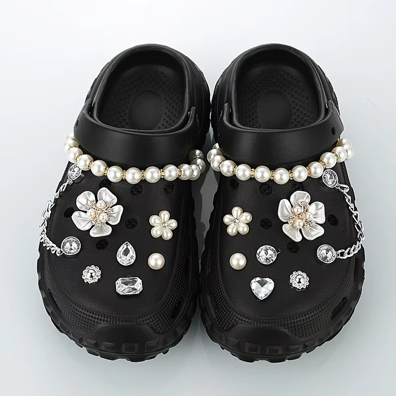 FHLDING Schuh-Charms-Set, 16-teilig, Diamant-Weiße Blumen-Perlenkette, Unisex - Bild 4