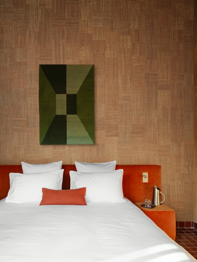 Arte Wallpaper Telaio in Toffee – Modernes geometrisches Textil-Design in Braun mit abstraktem Naturmotiv und Feuchtigkeitsbeständigkeit - Bild 1