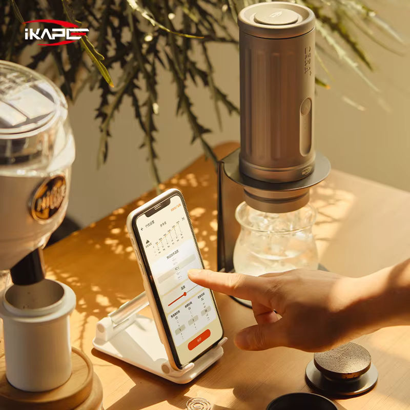 IKAPE Kapo K2 Tragbare Kaffeemaschine mit Klappständer und Zubehör Set in Schwarz - Bild 2