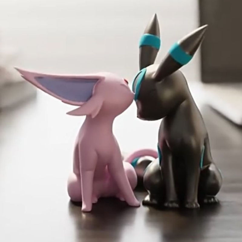 Pokemon Actionfiguren Espeon und Umbreon aus Kunststoff, mehrfarbig - Bild 1