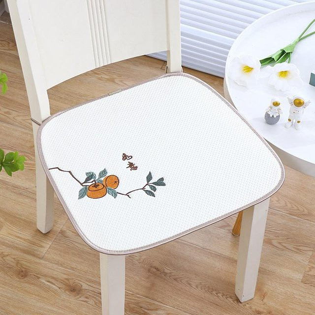Atmungsaktives Eisseidenkissen von Yiran Furniture in Weiß, B/B: 40 x 44 cm - Bild 1