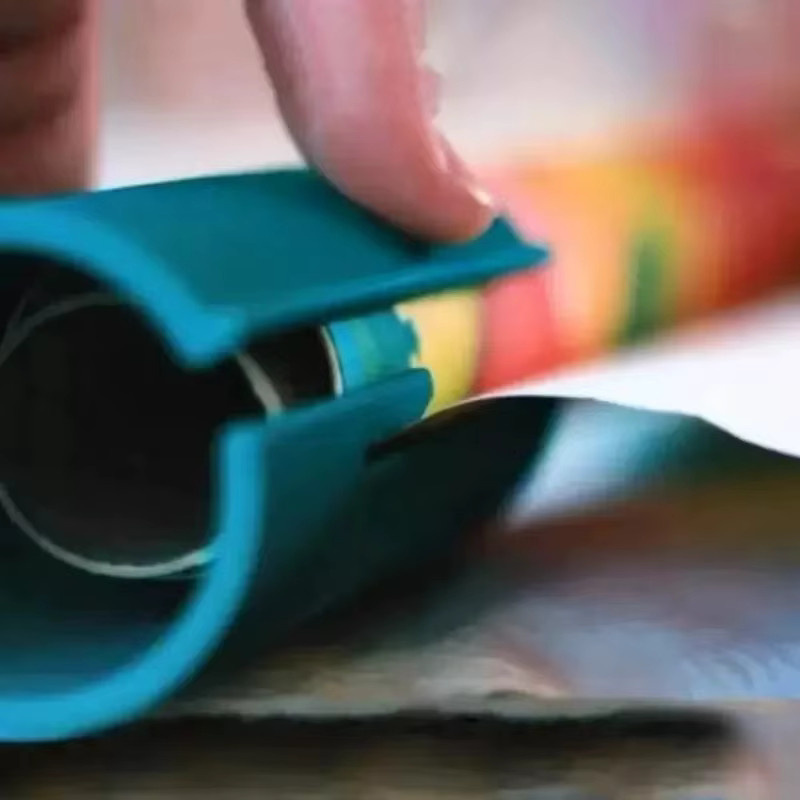 Tragbarer Mini Papier Cutter zum Schneiden von Geschenkpapier in Weiß - Bild 4