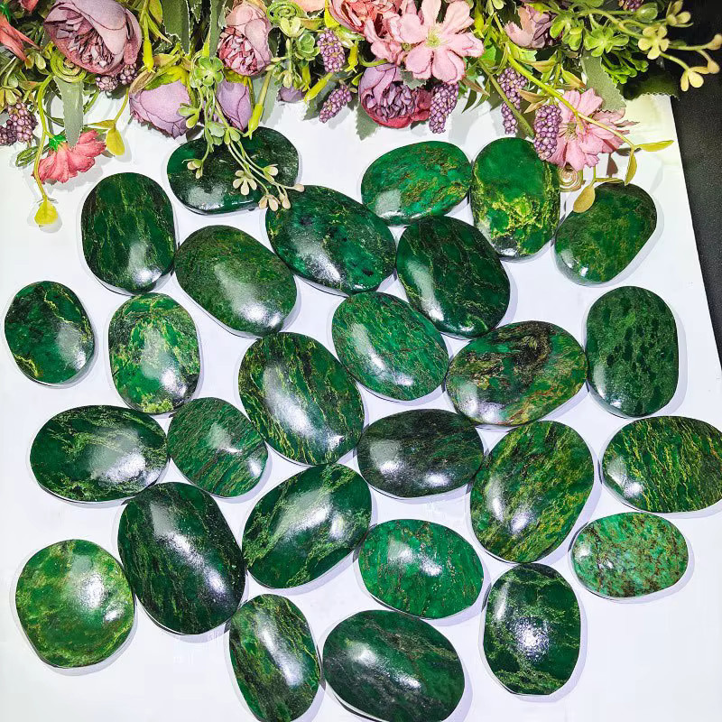 Handpolierter Smaragd-Stein von CrystalHola, grüner Kristall-Palmenstein mit Marmorierungsmuster für die Schmuckherstellung - Bild 3