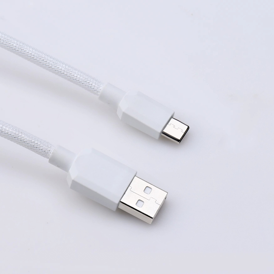 LANO USB-C auf USB-A Tastaturkabel, doppelt ummanteltes Spiralkabel für mechanische Tastaturen in Weiß, Schwarz oder Rot-Schwarz - Bild 1