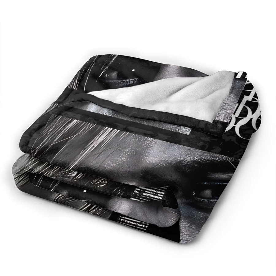 Potdemiel Flanelldecke Leon Kennedy Resident Evil, superweiche Überwurfdecke aus Polyester in Schwarz - Bild 4