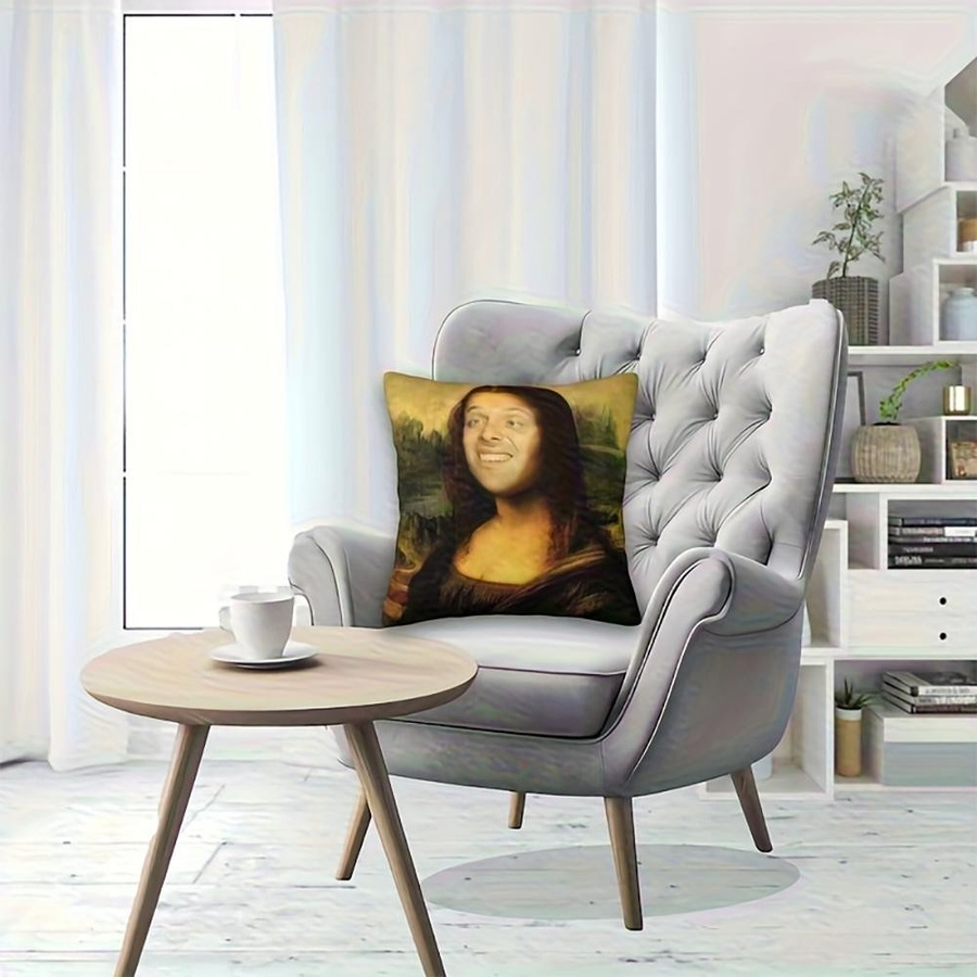 Kissenbezug mit lustigem Mona Lisa Meme Design in Peach Skin, B/T: 18 x 18 cm - Bild 3