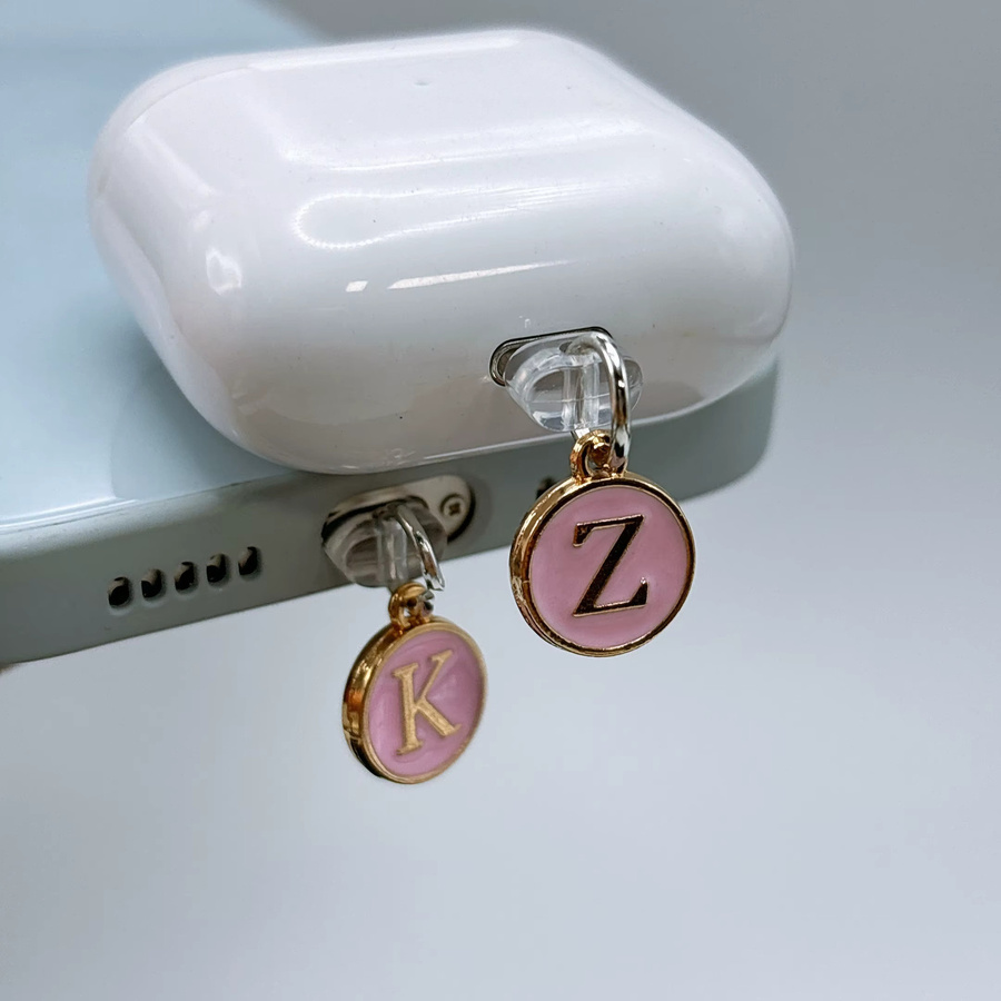 Rosa Buchstaben-Staubschutz für USB-C-Schnittstellen, personalisierte Handydekoration mit englischen Buchstaben von A bis M - Bild 1
