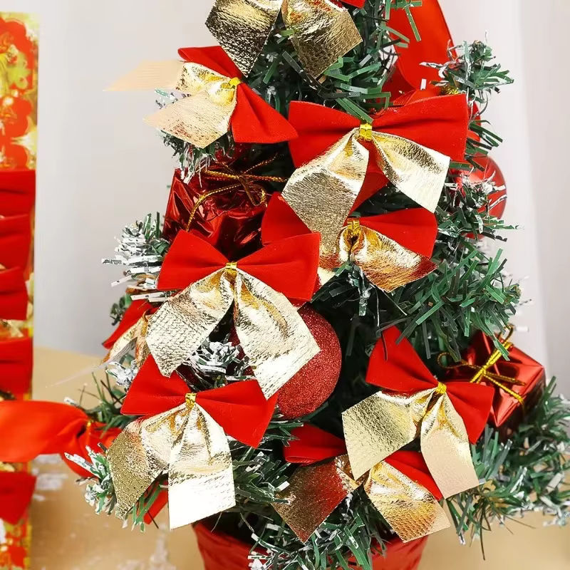 60er Set rote Stoffschleifen mit Schriftzug als hängende Weihnachtsdekoration für den Weihnachtsbaum in Rot und Silber - Bild 3