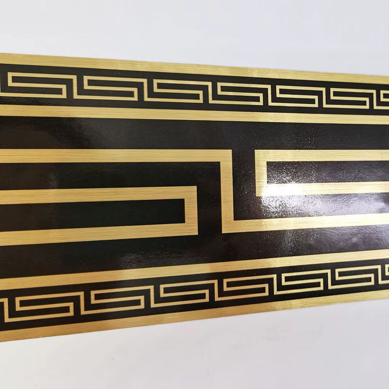 Liwo Wandbordüre mit geometrischem Muster in Gold, selbstklebende Vinylfliesen-Aufkleber für Badezimmer und Küche, B/H: 200 x 10 cm - Bild 3