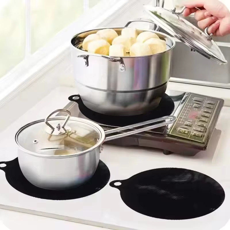 4er-Set Silikon Matten für Induktionskochfelder und Air Fryer in Schwarz - Bild 3