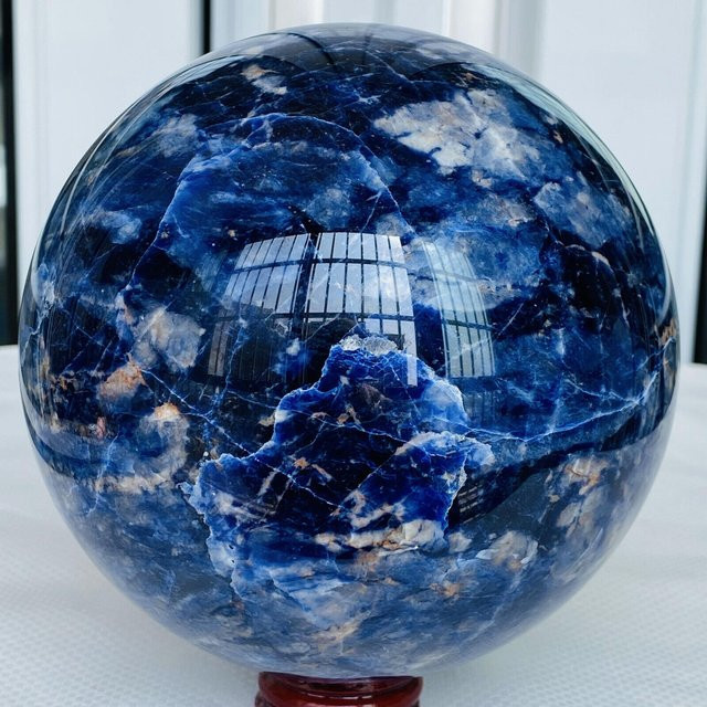 DHGAOGE Sodalit Kristallkugel in Blau als Heilstein und Dekoration für den Tisch - Bild 1
