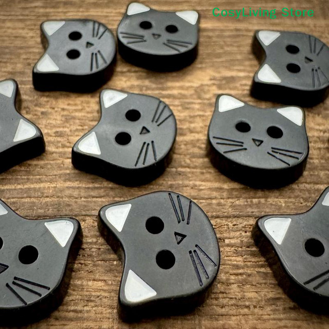 10 Stück Cartoon-Katzenknöpfe mit Ohren aus Kunstharz in Schwarz für DIY-Bastelprojekte und zum Nähen von Kleidung - Bild 1