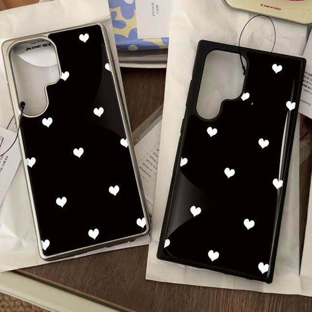 Stoßfeste Samsung Galaxy Handyhülle aus Epoxy mit schwarz-weißem Herzsymbol für Samsung Galaxy S23 S24 S25 S26 Plus FE Ultra Edge - Bild 1