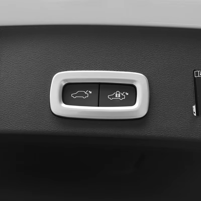 YaLumei Kofferraumschalter Abdeckung aus Edelstahl in Silber für Volvo XC60 ab Baujahr 2018 - Bild 3