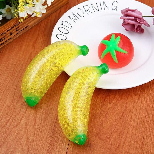 Topmix Bananen-Quetschspielzeug, hellgrün - Bild 1