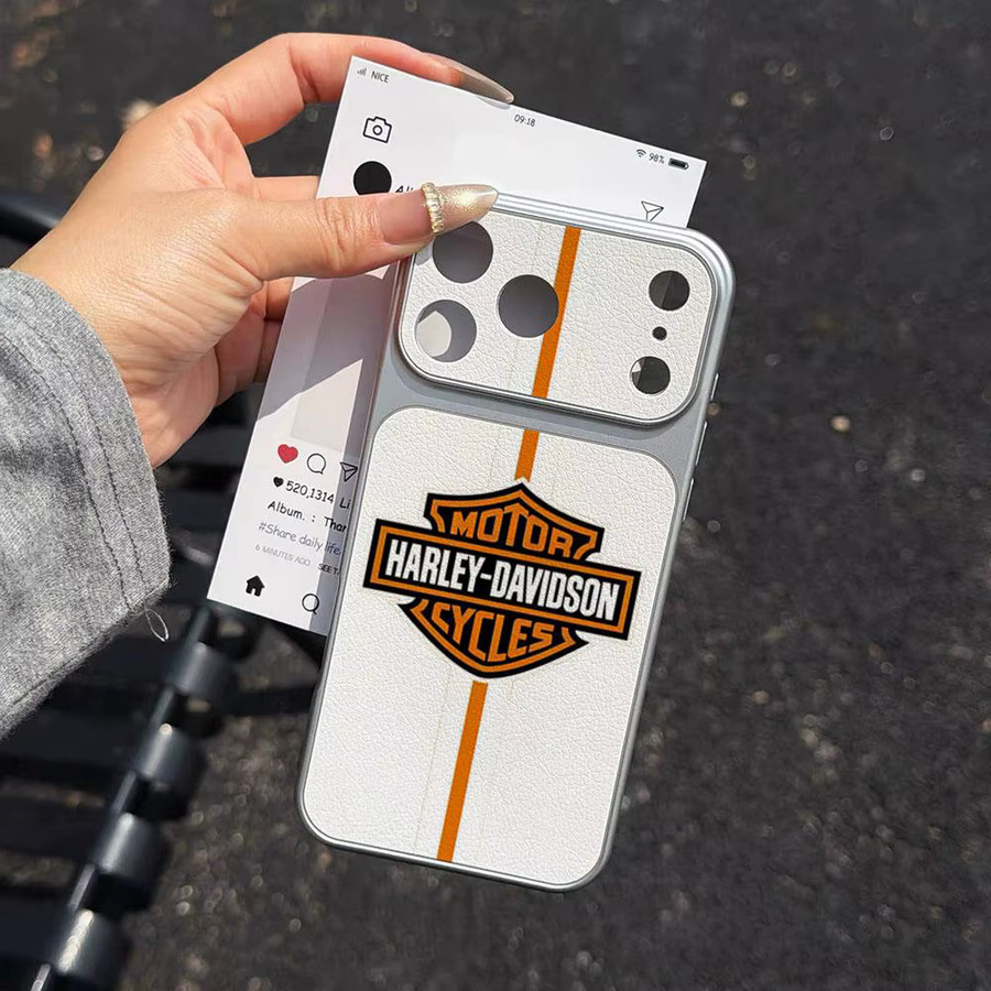 Potdemiel Handyhülle im Harley-Davidson Design für iPhone 17 16 15 14 13 12 11 Pro Max Plus mit galvanisierter Lammfell-Abdeckung - Bild 2