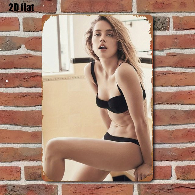 HELLOYOUNG Vintage Metall Blechschild Sexy Girl Wandkunst, Mehrfarbig, Breite: 20,32 cm, Höhe: 30,48 cm - Bild 1