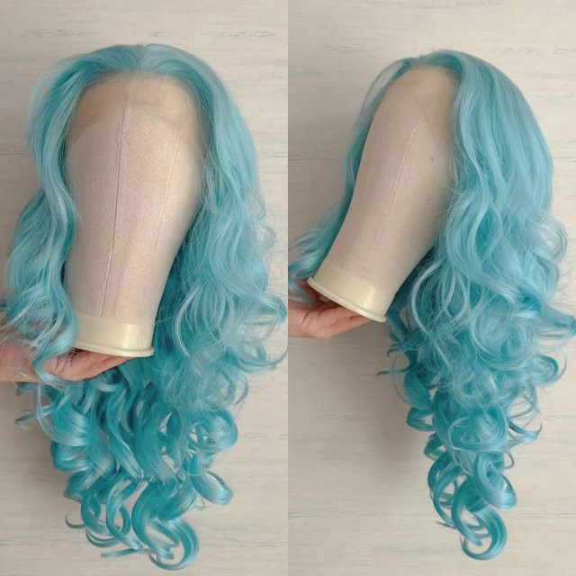 Lu's Wigs Perücke, hellblau, lange lockige Wellen, Lace Front, Damen - Bild 1