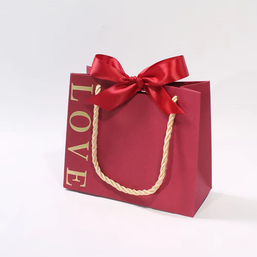 Geschenktüten mit LOVE-Aufdruck aus Papier für Hochzeiten, Valentinstag und Partys - Bild 4