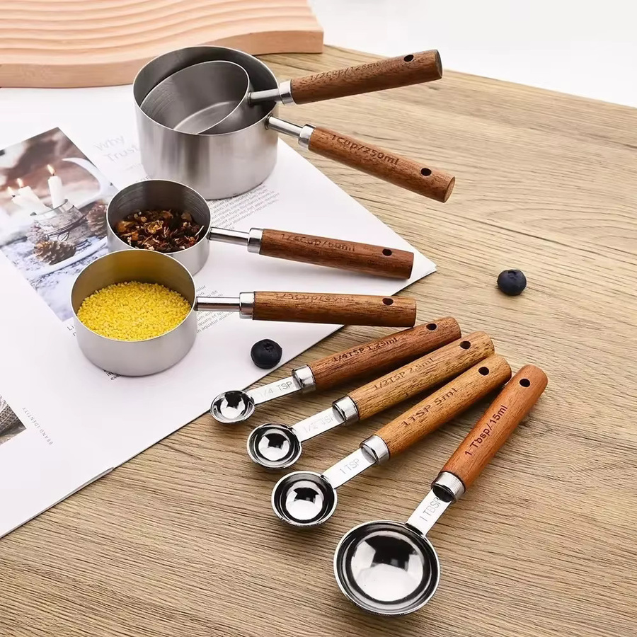 8-teiliges Messbecher-Set aus Edelstahl von JANKNG in Silber mit Messlöffeln und Messbechern für deine Küche - Bild 2
