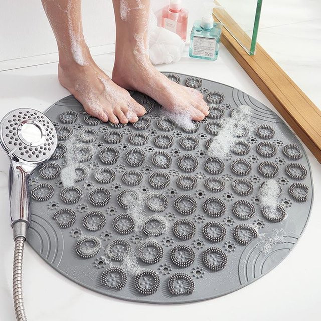 Runde rutschfeste Badematte von LChome in Grau mit Abflussloch und Massage-Funktion, Durchmesser: 55 cm - Bild 1