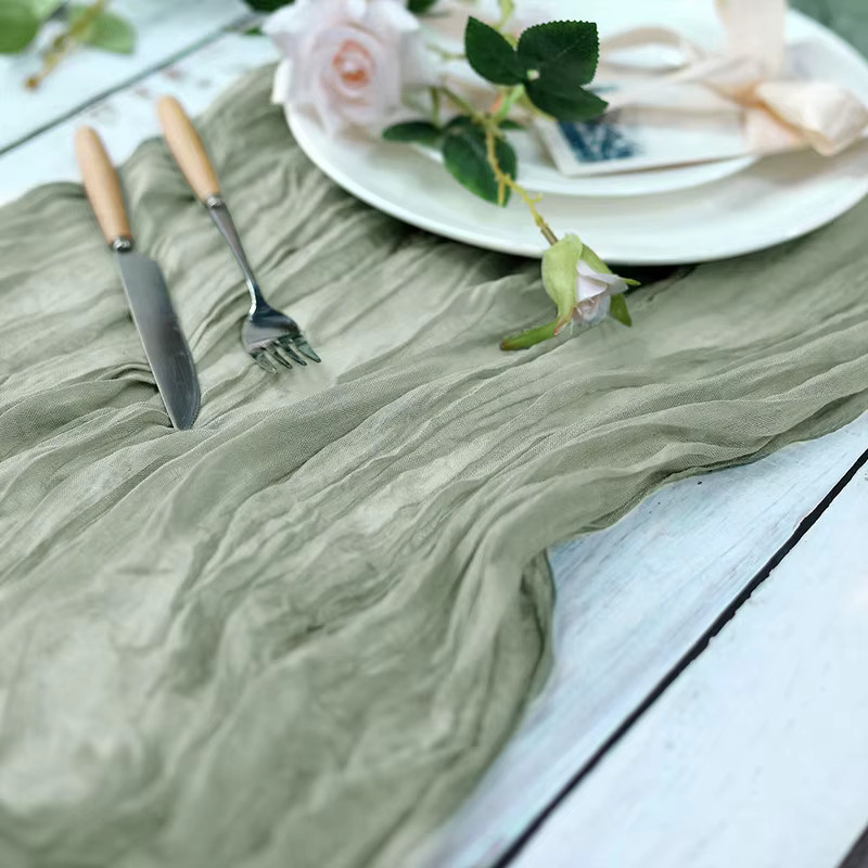 Boho Tischläufer aus Gaze in Dusty Salbei Grün für Hochzeit und Party, Länge: 304,8 cm - Bild 2