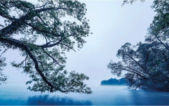 Komar Fototapete Vlies Blue Waters, Farbe: Blau, B x H: 400 x 250 cm - Bild 1