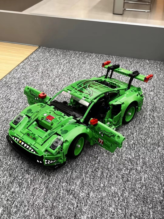 MOC Grünes Dinosaurier-Auto-Modell aus Kunststoff für die Tischdekoration - Bild 2