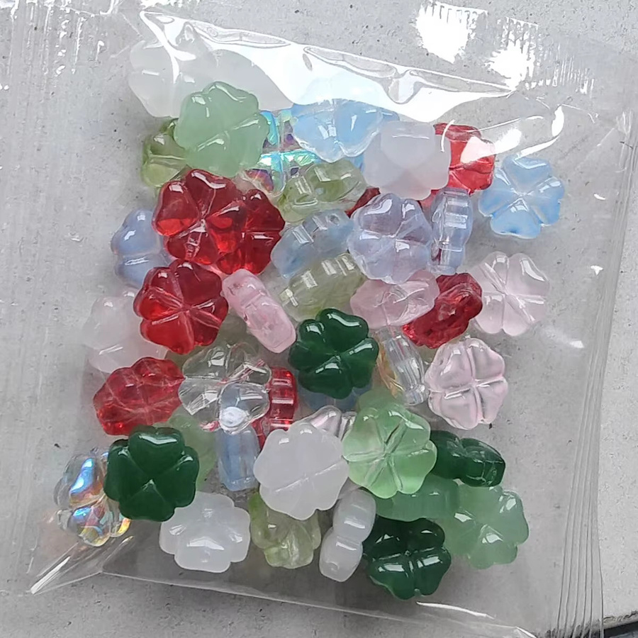 Beadia Glas Perlen, Vierblättriges Kleeblatt, 10 mm, Farbige Spacer - Bild 2