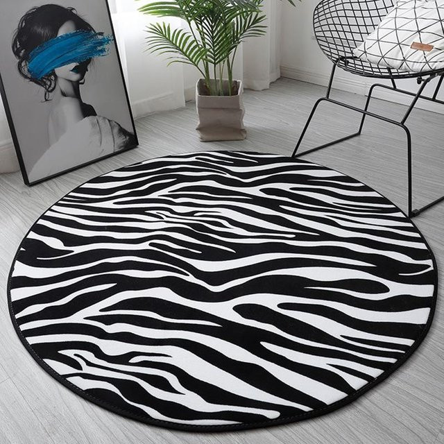 Runder Teppich mit Zebra-Muster von Karpetti in Schwarz-Weiß, rutschfest und maschinengefertigt, Durchmesser: 100 cm - Bild 1