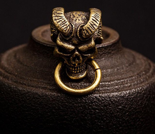 Binchi Outdoor Product Punk Messing Ziegenhorn Totenkopf Schraubbrücken Schnalle in Gold für DIY Leder Gürtel Taschen und Geldbörsen - Bild 1