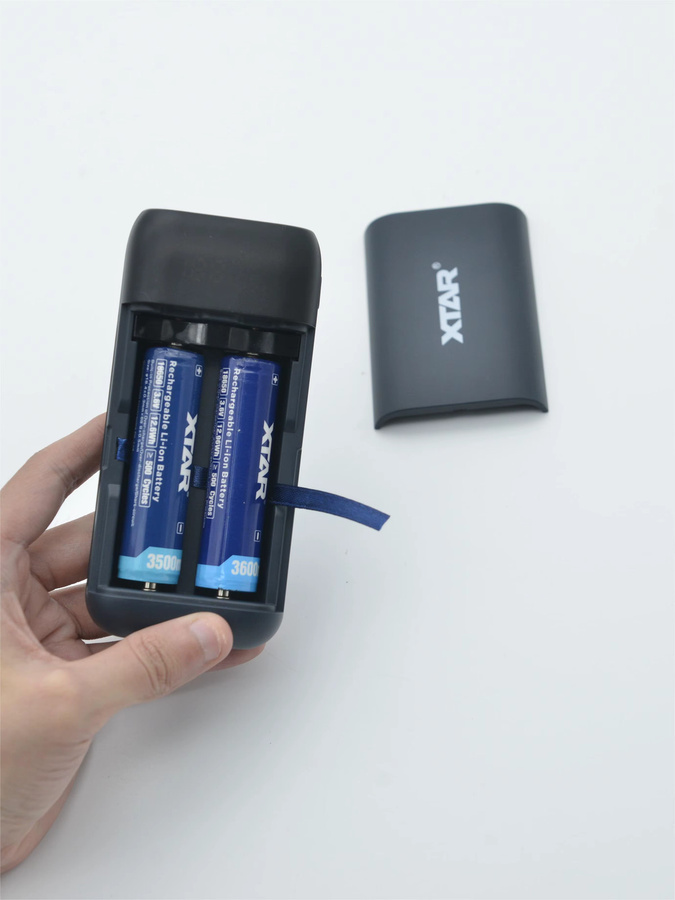 XTAR PB2SL V2 DIY Powerbank mit QC3.0 Smart Charge und USB-C, Schwarz, kompatibel mit 18650, 20700 und 21700 Akkus - Bild 1