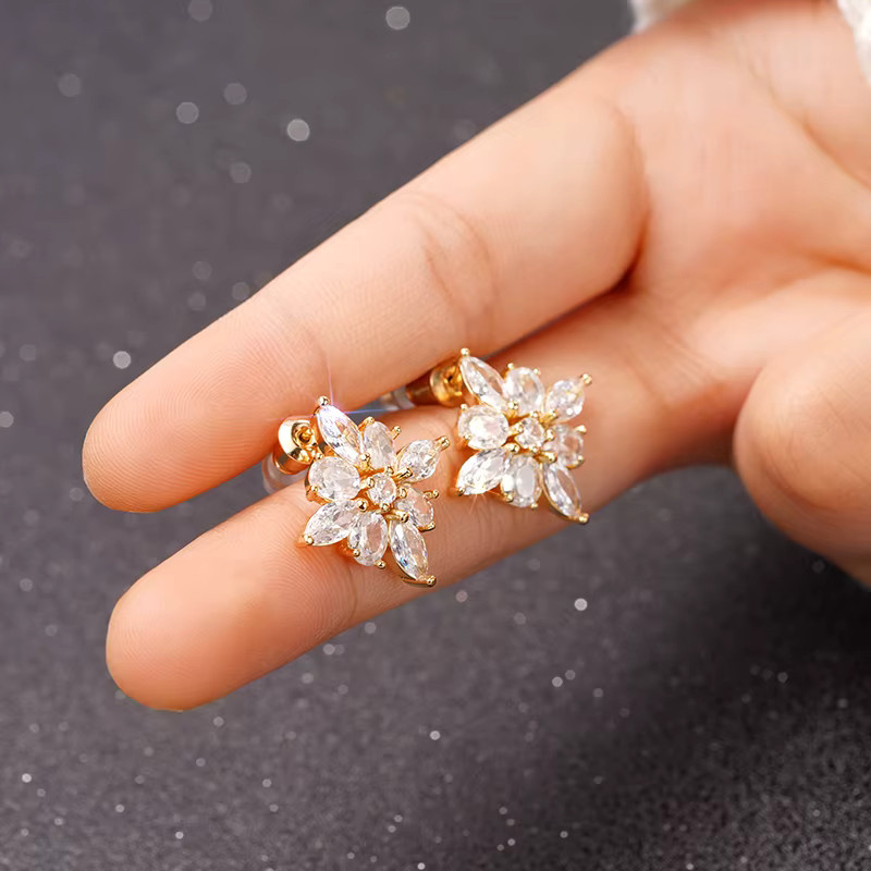 Huitan Ohrstecker, Blumendesign, Gold, Zirkonia, Damen - Bild 2