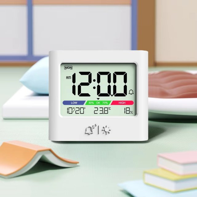 NieNie Digitaler Wecker mit Hintergrundbeleuchtung, Temperatur, Luftfeuchtigkeit und Datum, Batteriebetrieben, in Schwarz oder Weiß - Bild 1