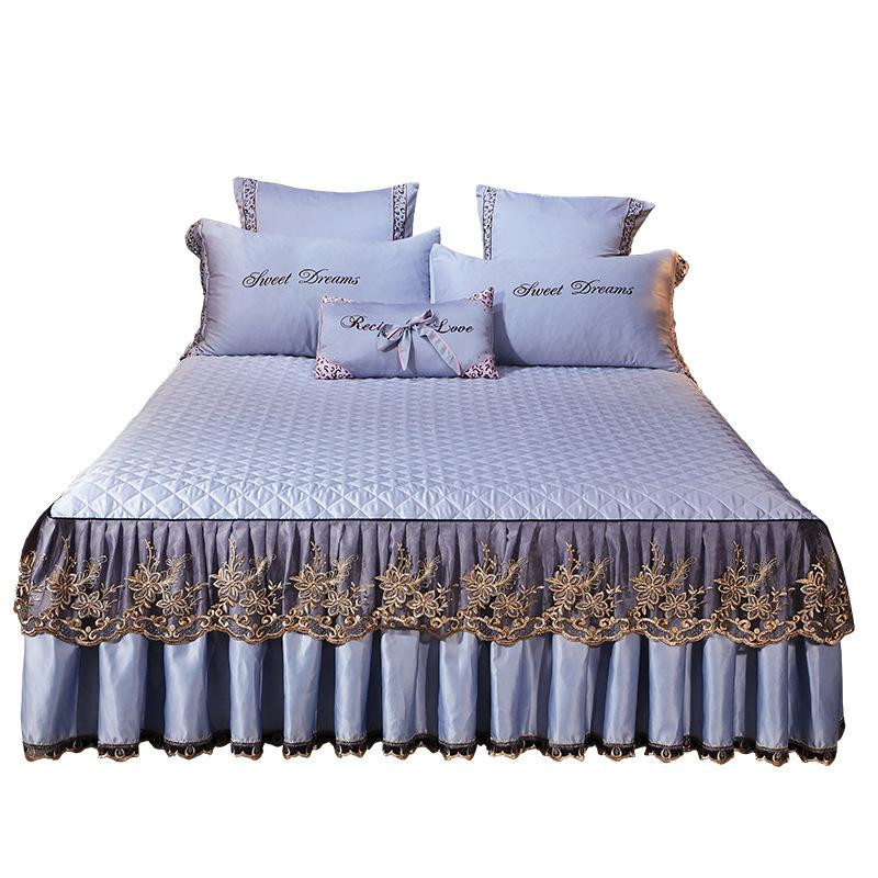 Your Warm Home Bettrock aus gebürsteter Spitze, gesteppte Tagesdecke mit Spannbettlaken und Kissenbezug in Blau, B/T: 180 x 200 cm - Bild 1