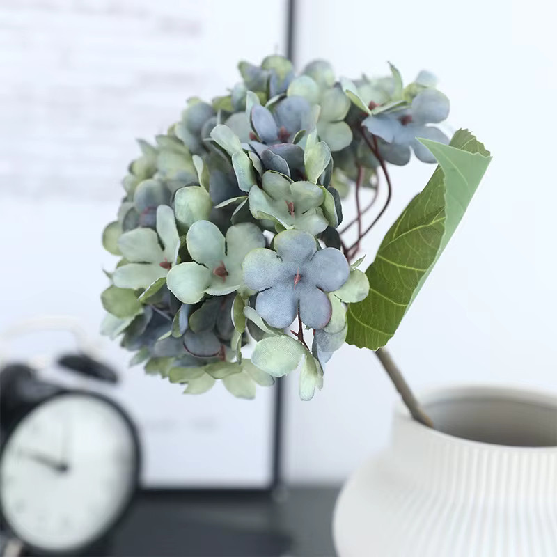 WQNJIN Künstliche Herbst Hortensien in Blau im Retro Stil als florale Dekoration für Tisch und Hochzeit - Bild 2