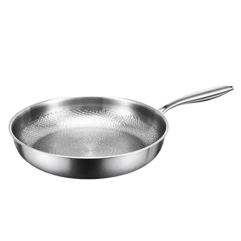 Unbeschichtete Titanpfanne aus Edelstahl mit Fischschuppen-Hammermuster in Silber für Induktionsherde - Bild 2