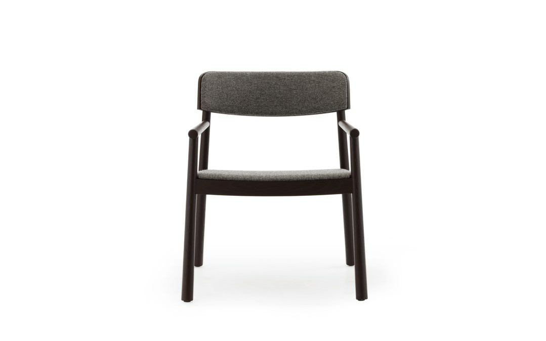 Normann Copenhagen Timb Lounge Armchair mit Armlehnen in Braun aus Stoff - Bild 2