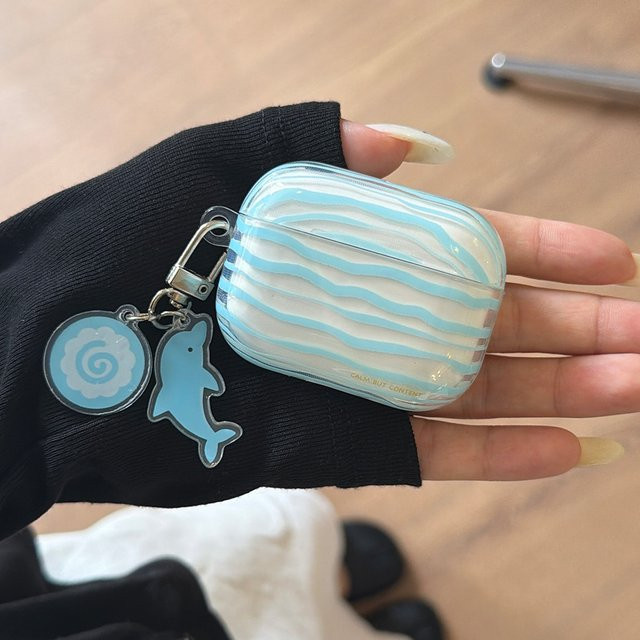 Schutzhülle für Apple AirPods 4, 2, 3 und Pro 2 in Blue Fish Star mit Schlüsselanhänger - Bild 1