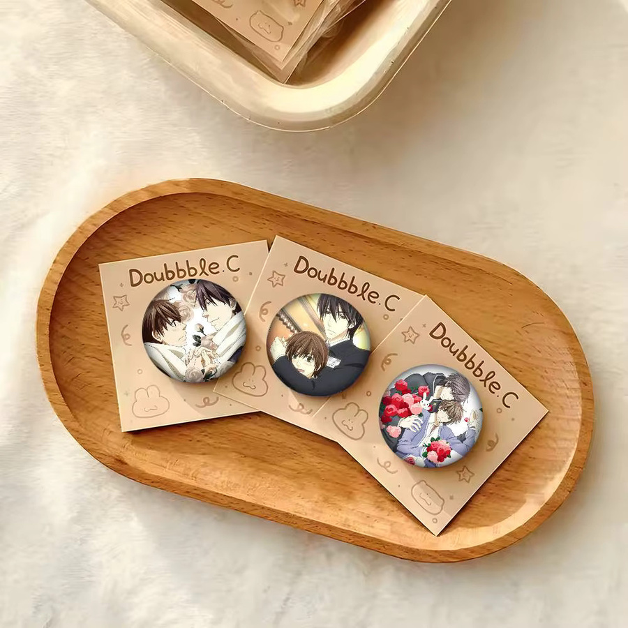 Brosche Sekai Ichi Hatsukoi, Emaille-Pin, rund - Bild 3