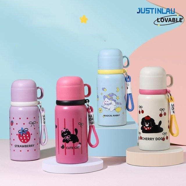 JUSTINLAU Cartoon Kinder Isolierflasche aus Edelstahl mit Doppel-Trinkbecher und Tragegriff, Weiß - Bild 1