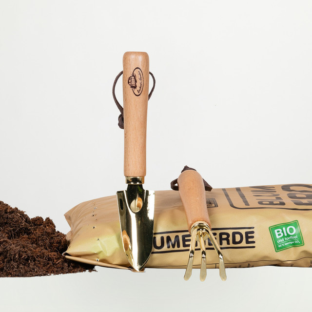 BLUME2000 Minitools Set Schippe und Harke aus Metall mit Holzgriff in Goldfarben für Blumentöpfe und Balkonkästen - Bild 1