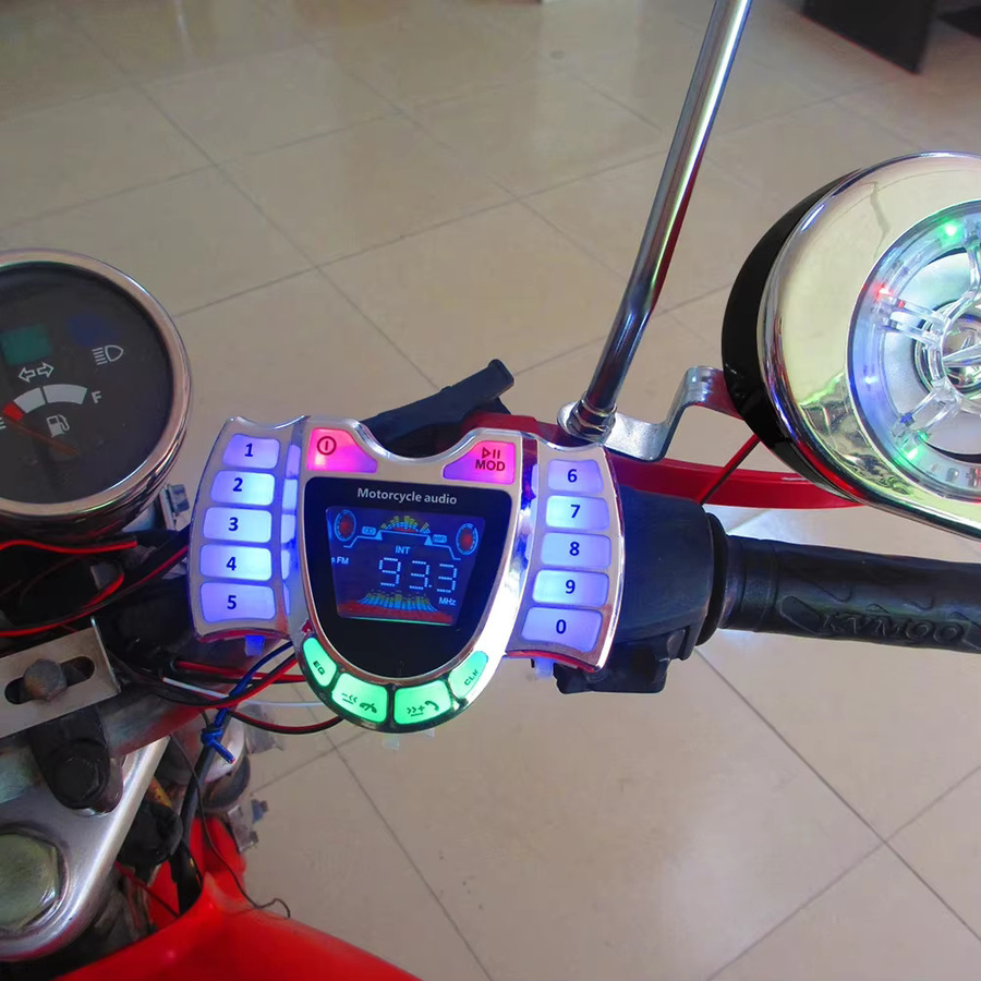 HY-008 Bluetooth Motorrad Stereo Lautsprecher Audio System in Schwarz mit FM Radio, USB, TF und AUX sowie Schnellladefunktion - Bild 4