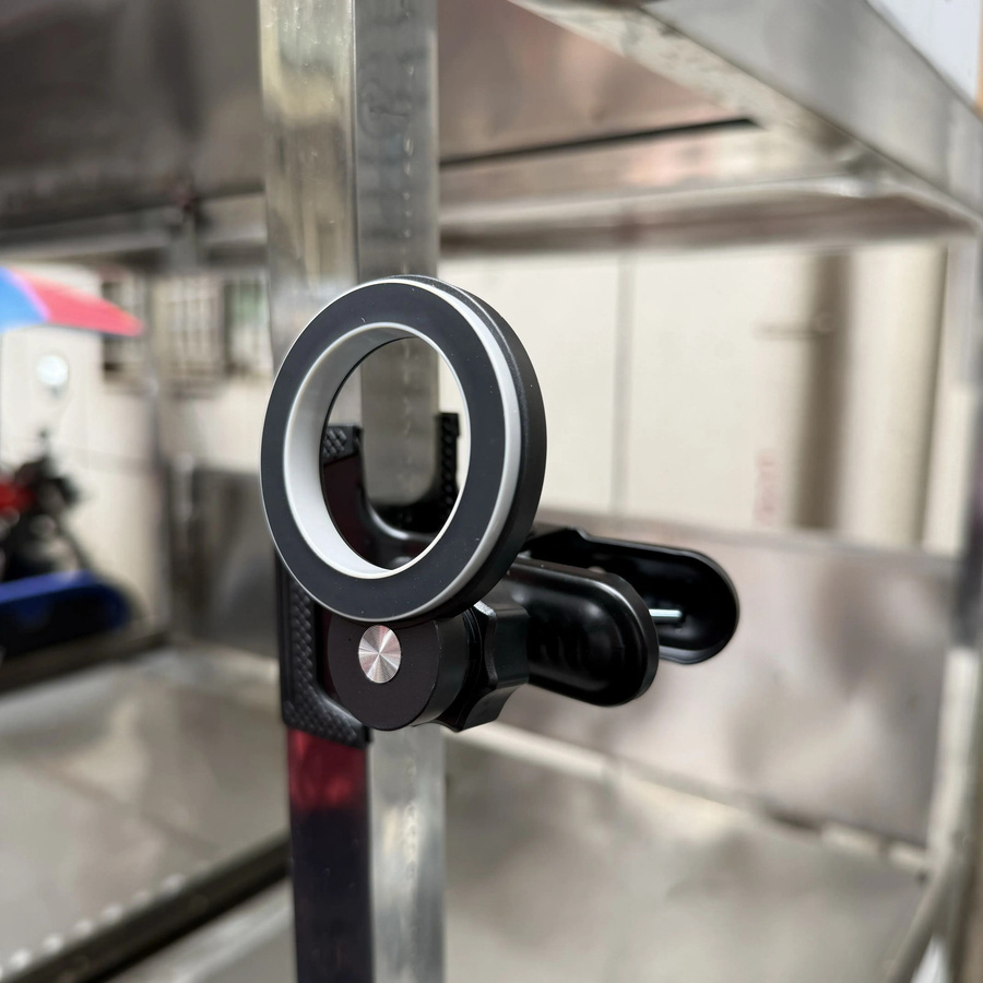 Magnetische Auto-Handyhalterung mit starkem Metallclip für MagSafe in Schwarz - Bild 5