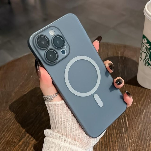 Ultra-Dünne Matte PC Schutzhülle mit MagSafe Kompatibilität für iPhone 15 Pro Max, 14, 13 und 11 in Blau - Bild 1