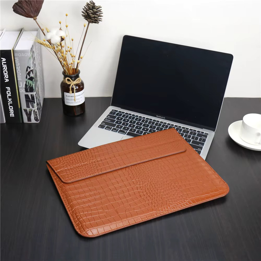 Laptoptasche aus PU-Leder im Krokodilmuster für Apple MacBook Air 13 15 und MacBook Pro 13 14 in Rot und Braun - Bild 3