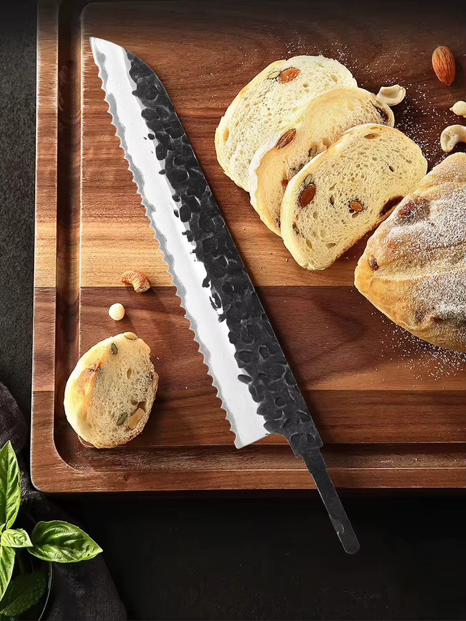 DASHWAY Gezahntes Brotmesser aus geschmiedetem Verbundstahl in Silber, 21,59 cm Klingenlänge, DIY Handwerkzeug im japanischen Stil mit Full Tang - Bild 4
