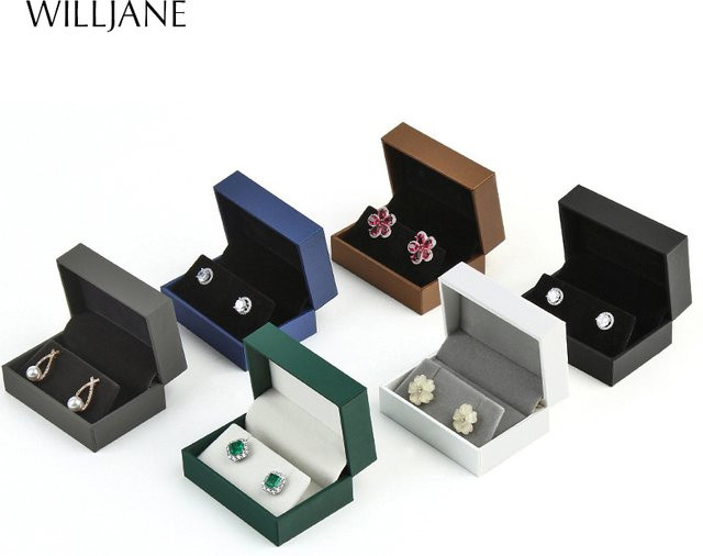 Schmuckaufbewahrung von WILLJANE in Grün aus Kunstleder als Organizer-Box für Ohrstecker, Piercings und Halsketten - Bild 1